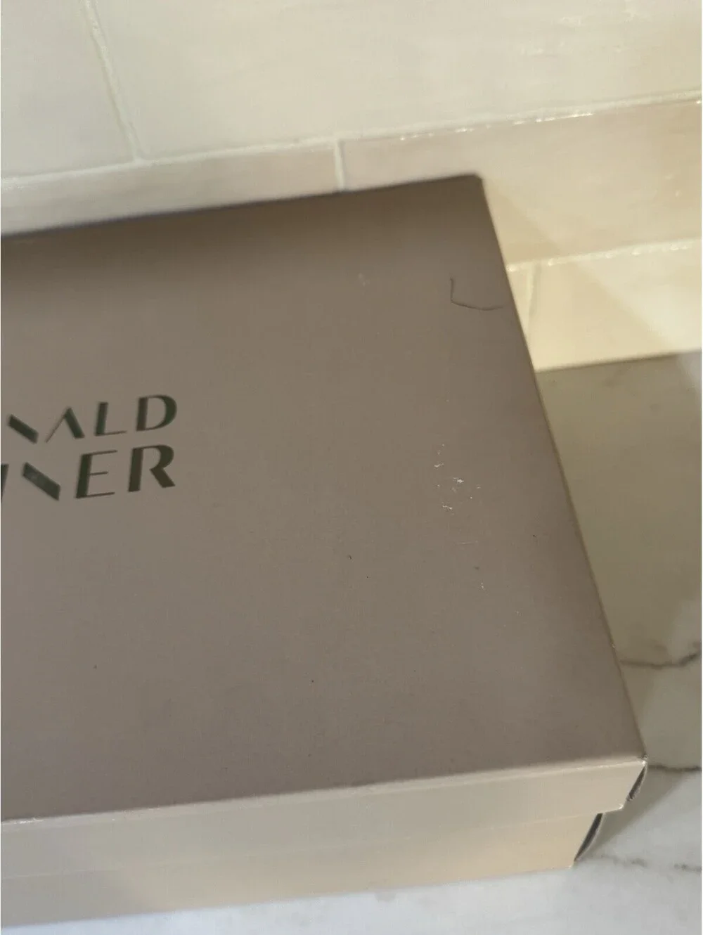 Donald J. Pliner new box